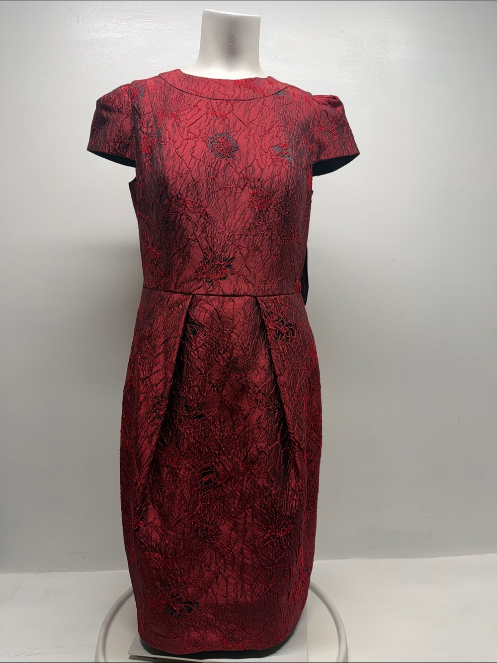 Carmen Marc Valvo Dress Midi Cardinal Pleat Sheath Textured Floral Red New NWT 6